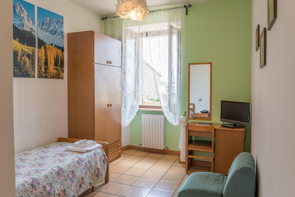 Albergo Ancajani Ассізі Екстер'єр фото