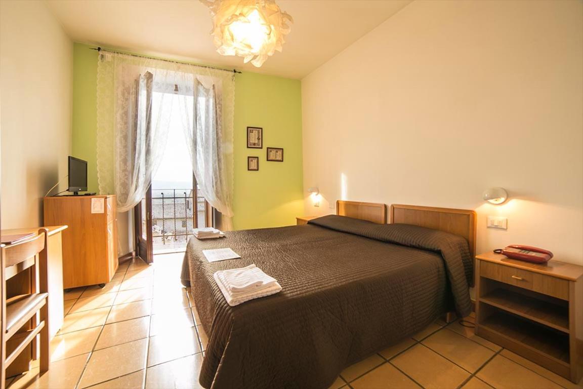 Albergo Ancajani Ассізі Екстер'єр фото